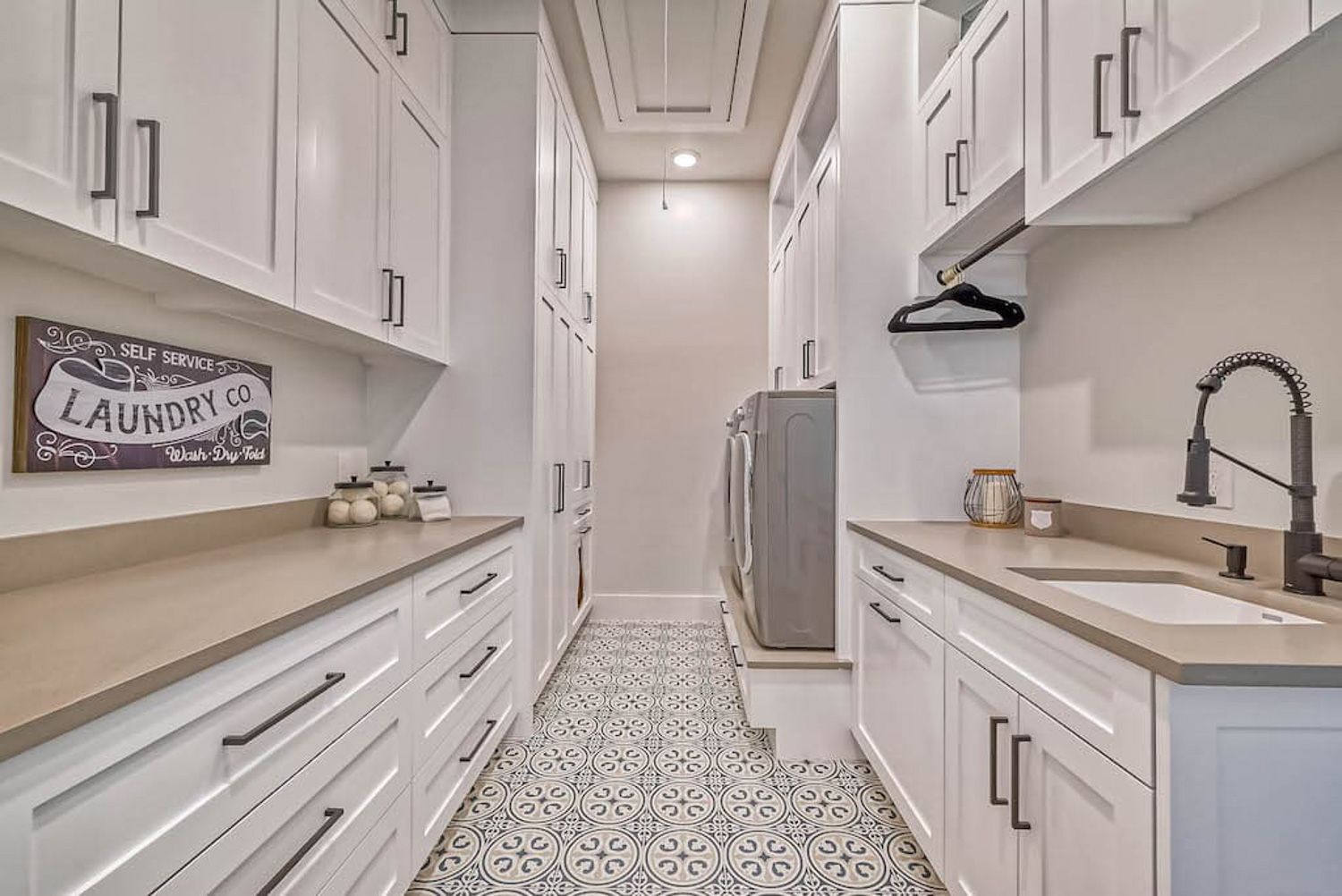 Morales-Brothers_Houston-custom-cabinets-42